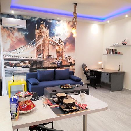 Betty'S Central Suite 亚历山德鲁波利斯 外观 照片