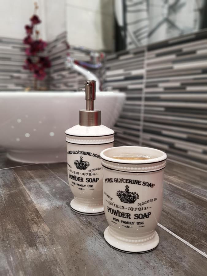 Betty'S Central Suite 亚历山德鲁波利斯 外观 照片